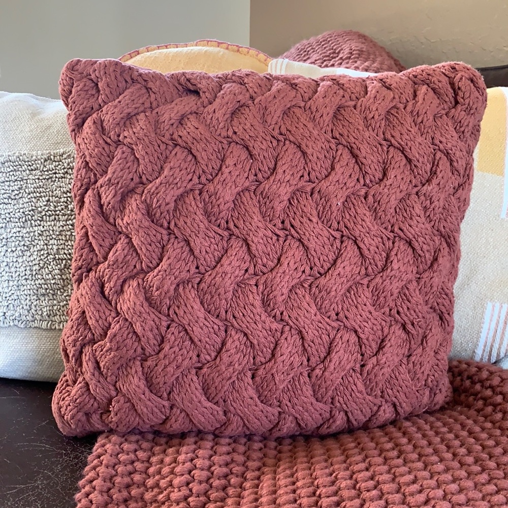 Knitted Knit Throw/Decorative Pillow in Rust/Burgundy/Red